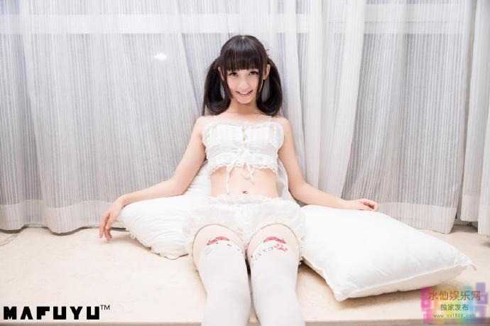 萝莉控福利:神楽坂真冬-猫爪白丝系列福利套图 + 福利视频...